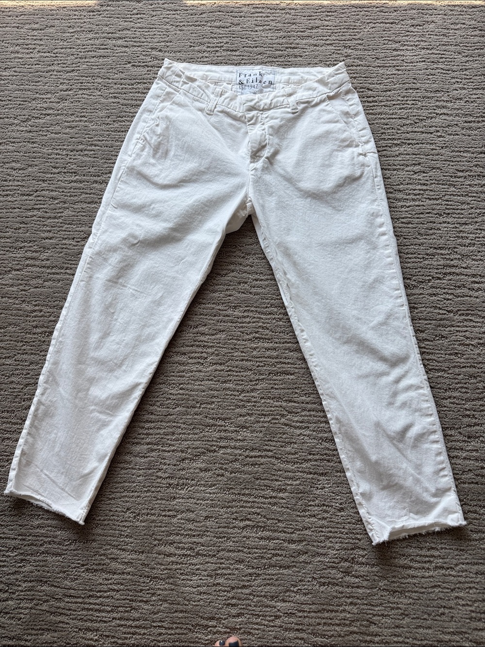 Frank & Eileen Off-White Cotton Tapered Pants… Wicklow